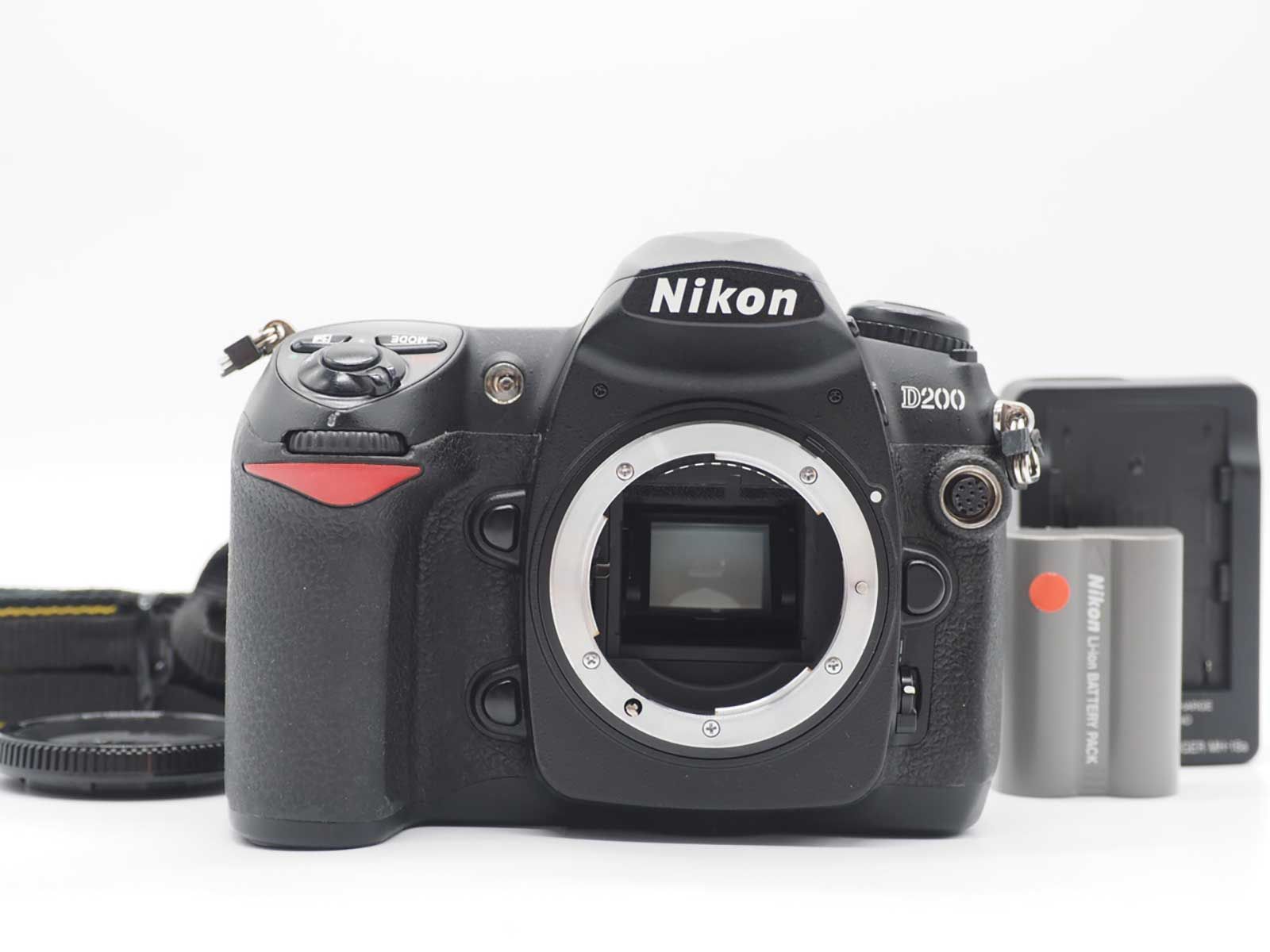 ニコン Nikon D 200 12 1 MP Digital SLR Camera Body 80487 shots Z 5768 A
