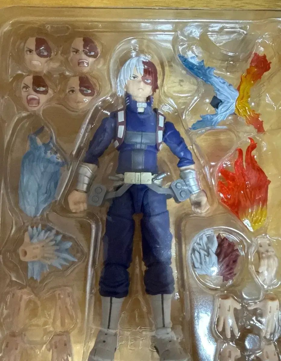 バンダイ S H Figuarts 轟 焦凍 shfアクション フィギュア