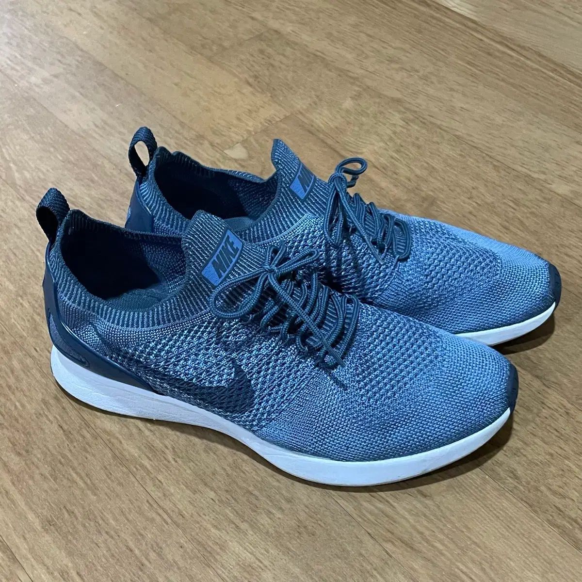 ナイキ エアズーム マライヤー フライニット レーサー 275