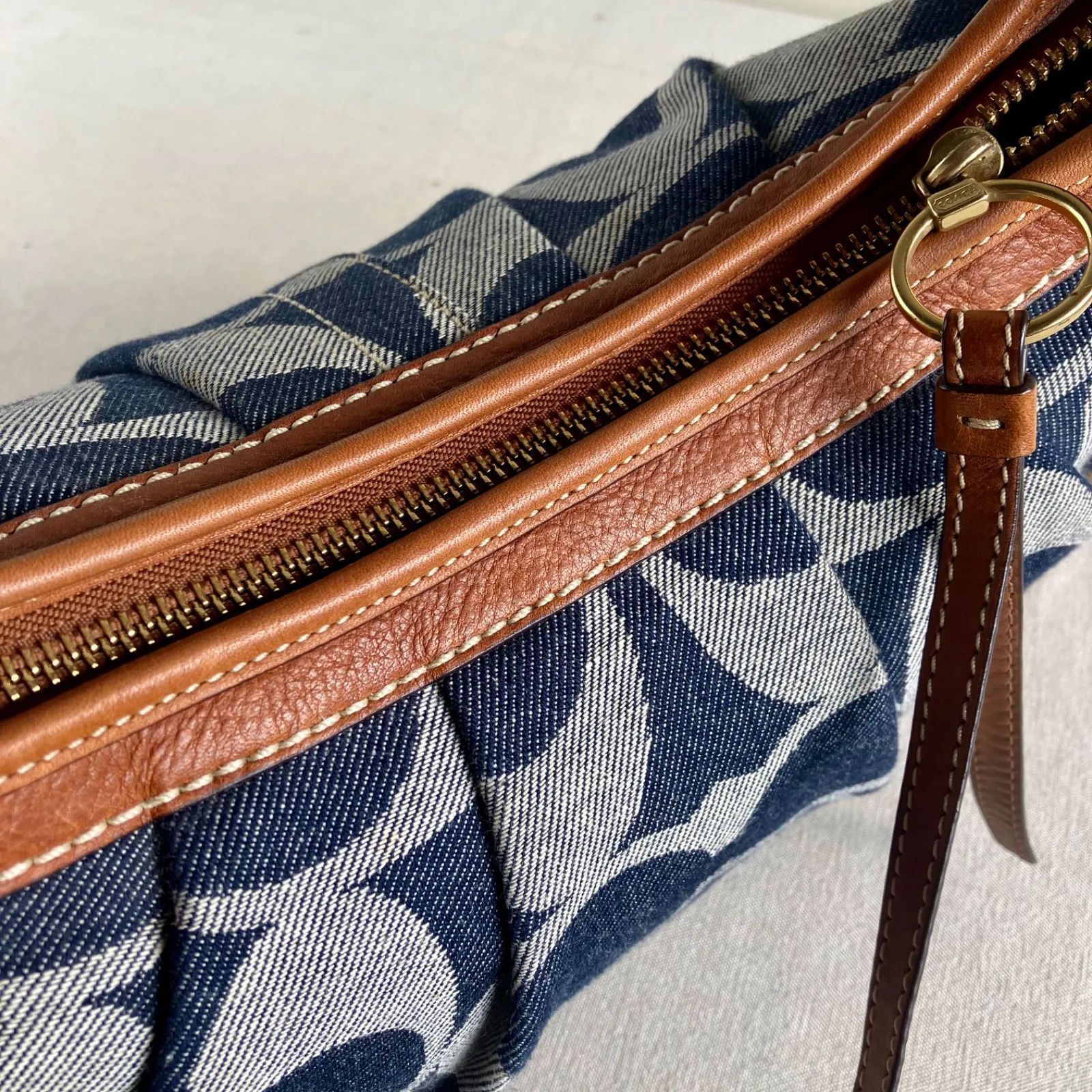 Rare Coach Vintage Ergo Blue Denim Leather Hobo Bag Demi Pouch y2k