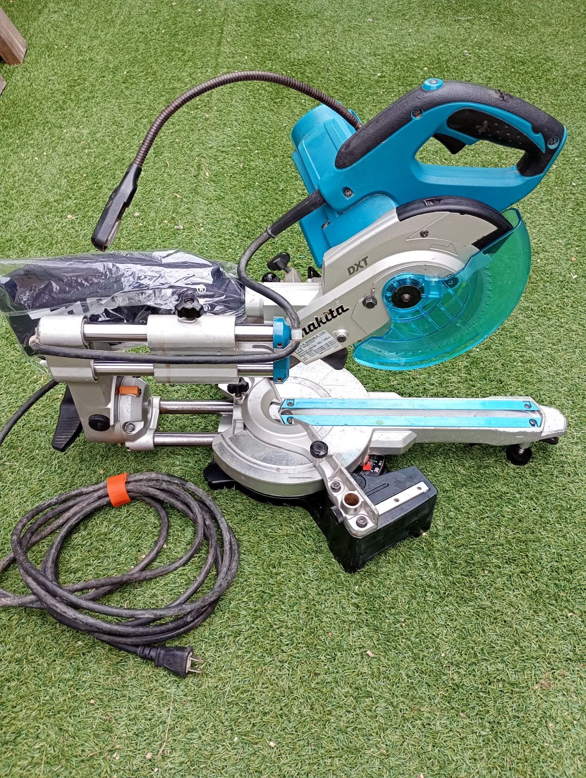 マキタ スライドマルノコ LS 0612 F