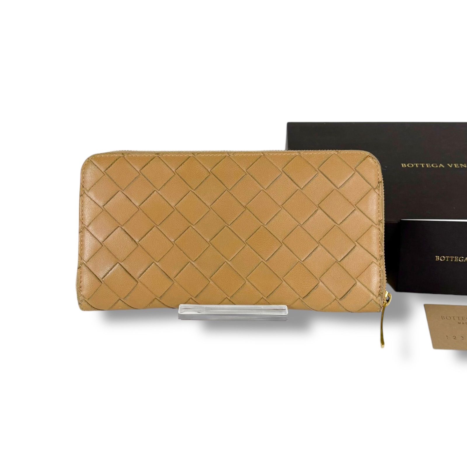BOTTEGA VENETA ボッテガヴェネタ ラウンドジッピー ロングウォレット ベージュ マキシイントレチャートレザー ラウンドジップ 長財布