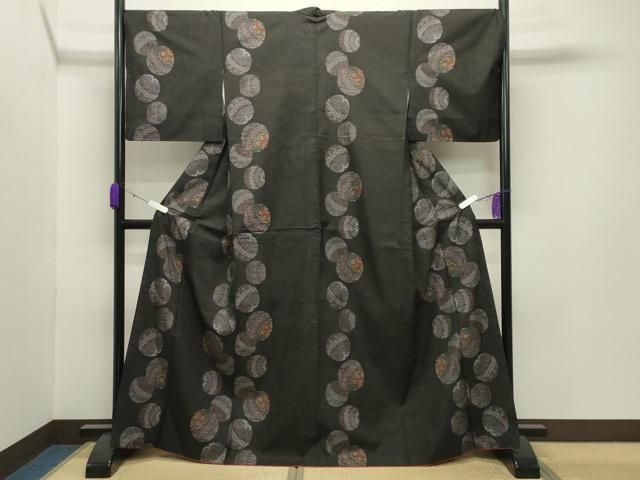 平和屋着物●本場大島紬 9マルキ 毬花文 正絹 gh