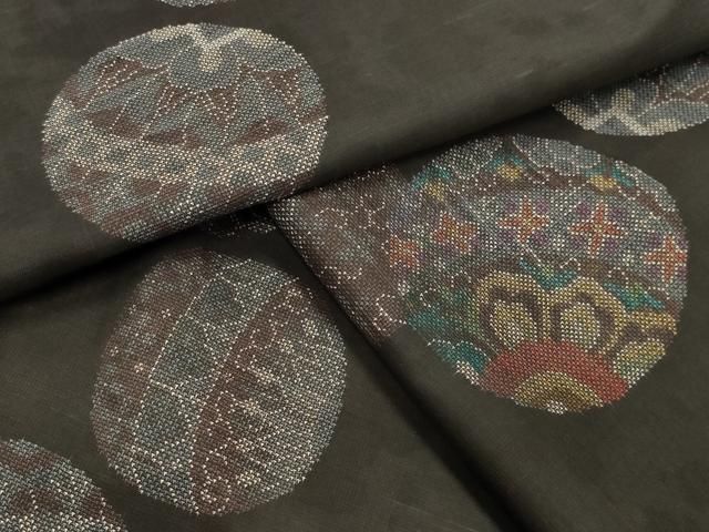 平和屋着物●本場大島紬 9マルキ 毬花文 正絹 gh