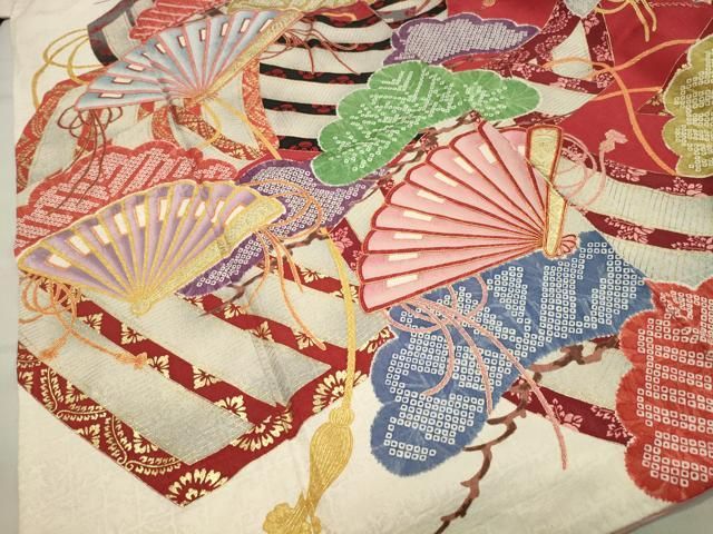 平和屋着物○紫綬褒章 巨匠『岩田専太郎』 振袖 駒刺繍 檜扇松文 金彩