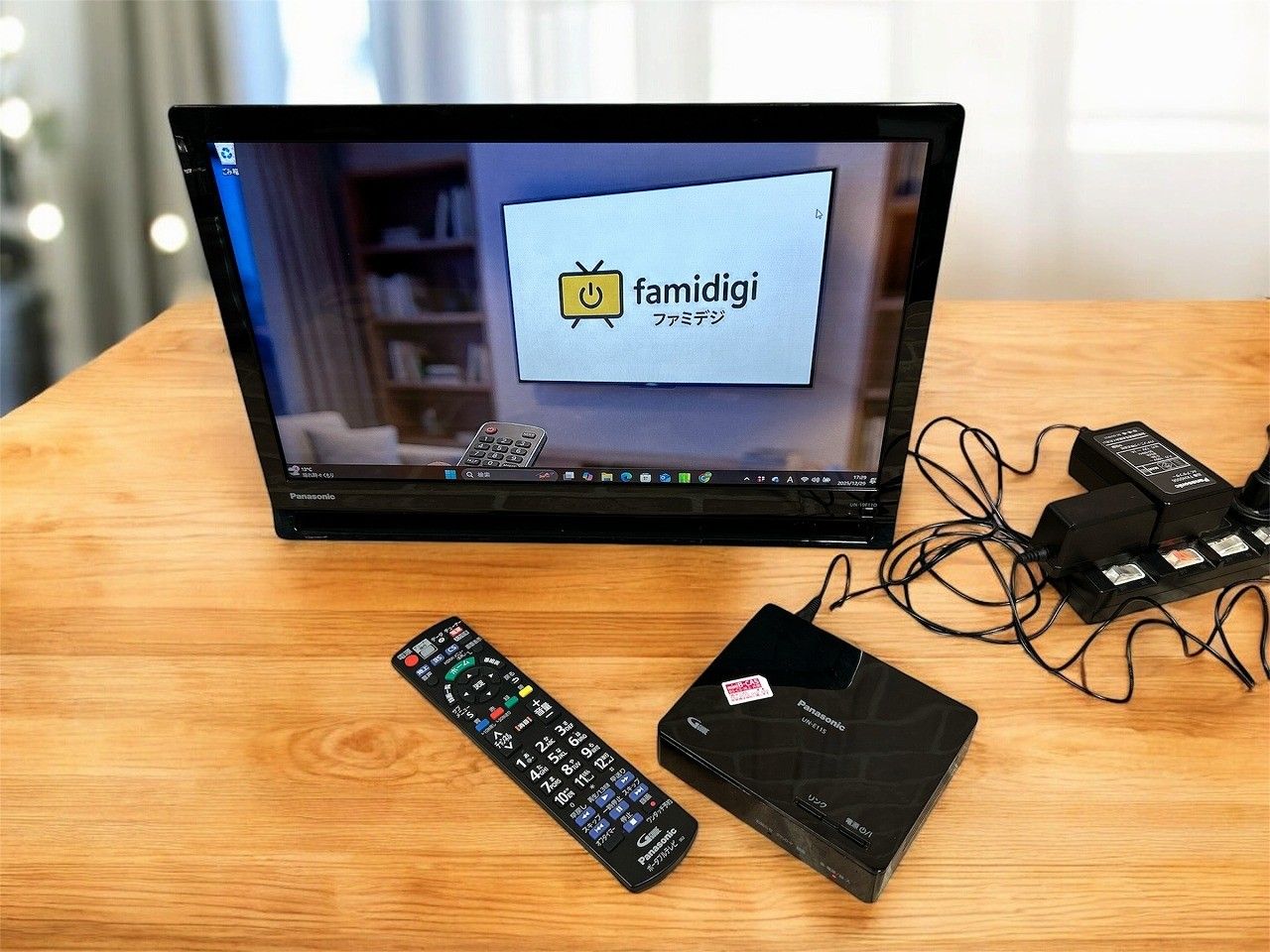 状態良好 Panasonic パナソニック 19 V型 ハイビジョン ポータブル 液晶テレビ プライベート ビエラ ブラック UN F 11 K