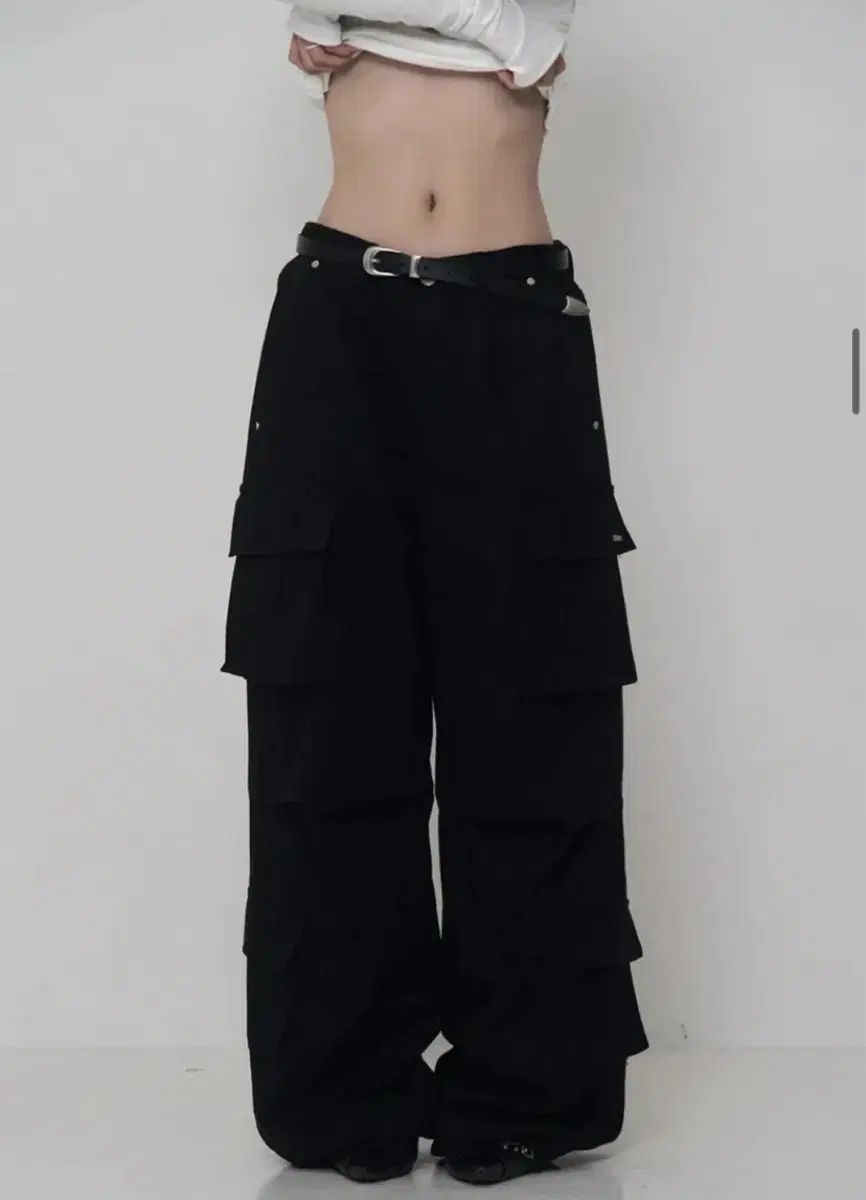 エトオソメ テンセル コットン カーゴパンツ ブラック ワイド アズオン グロウニー プリーズノーフォロー スリータイムズ