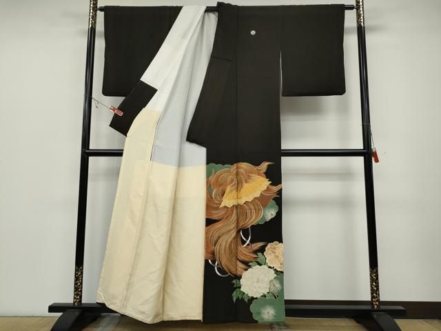 平和屋着物●豪華黒留袖 駒刺繍 吉祥花文 金彩 正絹 ut