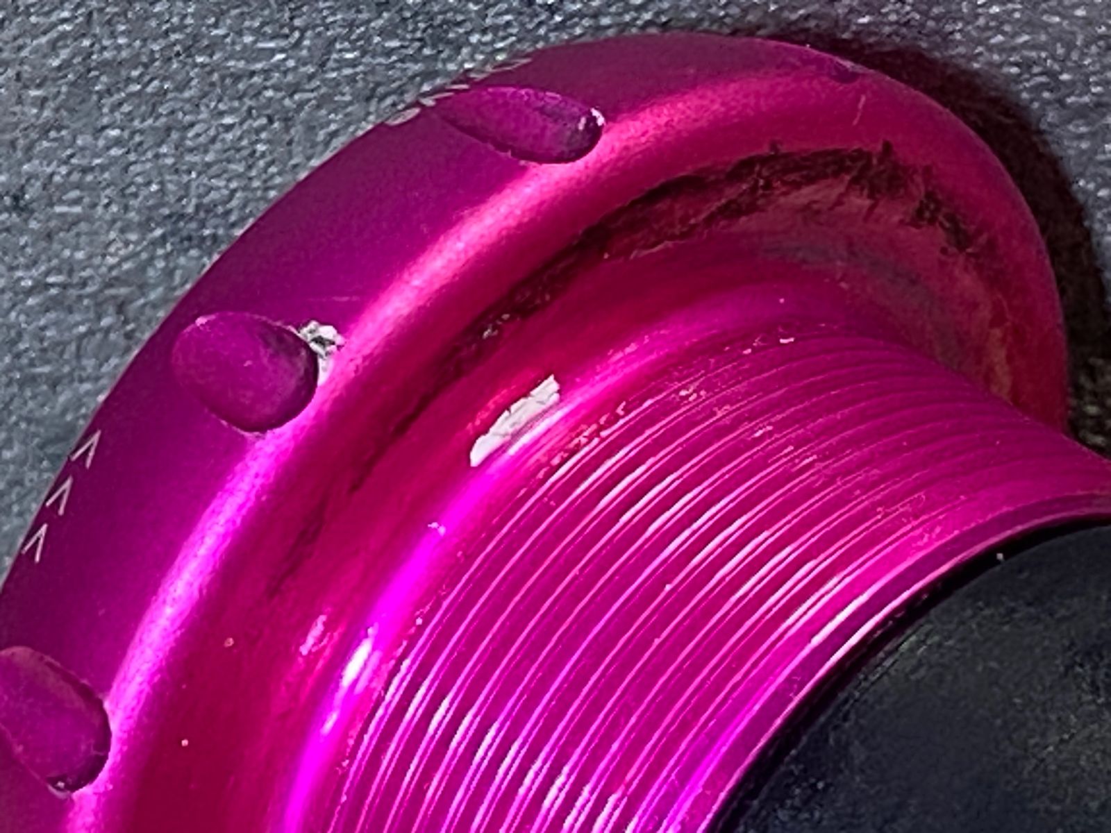 CHRIS KING ボトムブラケット ピンク JS702 クリスキング CHRIS KING THREADFIT 30 BSA Ceramic BB