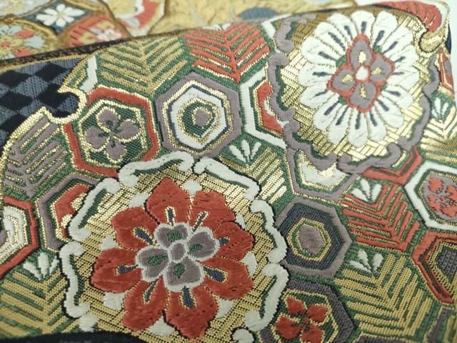 雪輪吉祥花文 金銀糸