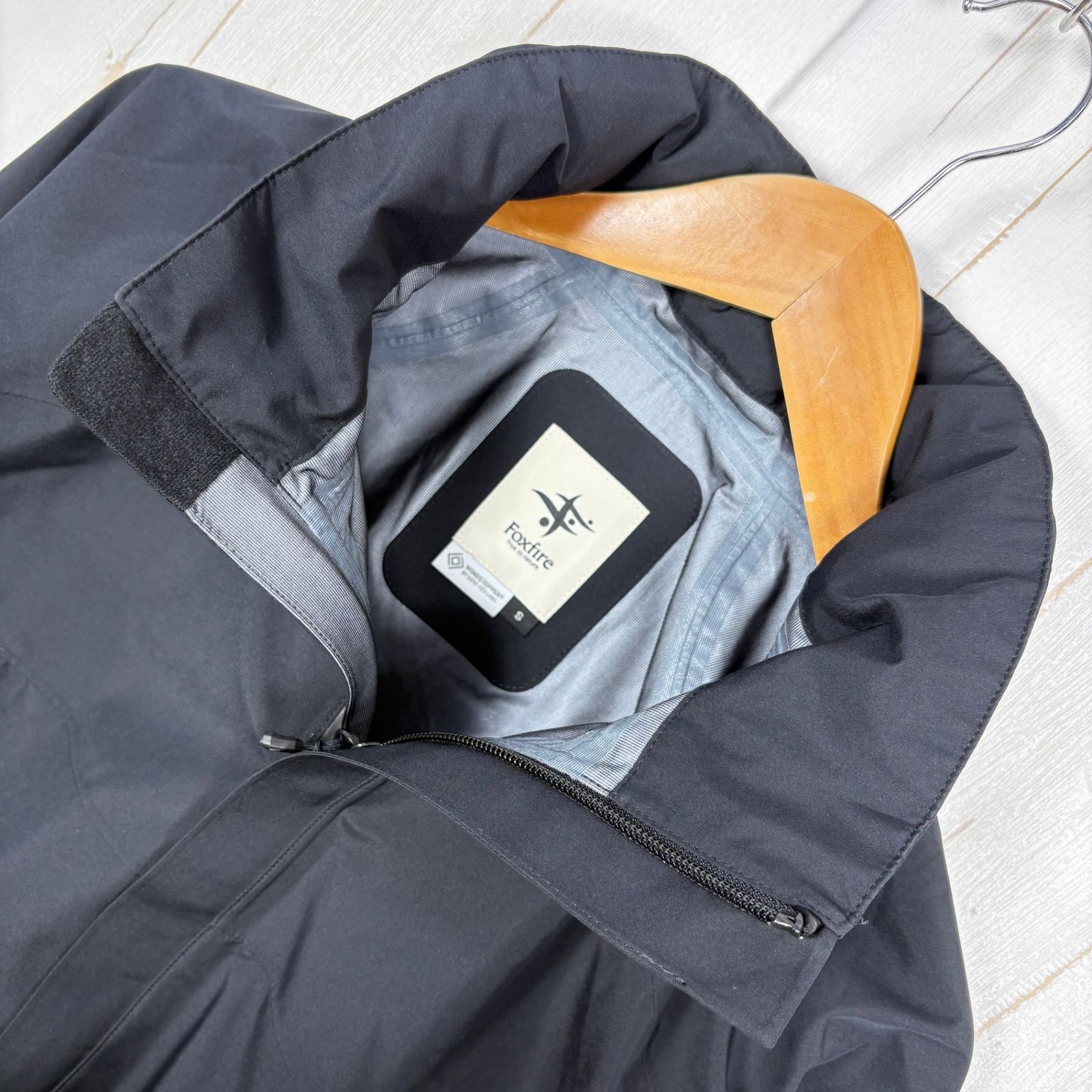 ウィンドシェル GORE-TEX