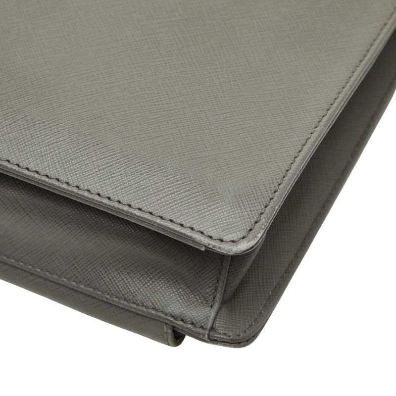 プラダ 三角ロゴプレート ブリーフケース ビジネスバッグ VR0023