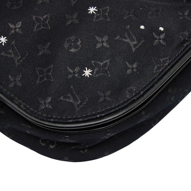 ルイ ヴィトン モノグラム サテン コント ドゥ フェ ミュゼット 斜め