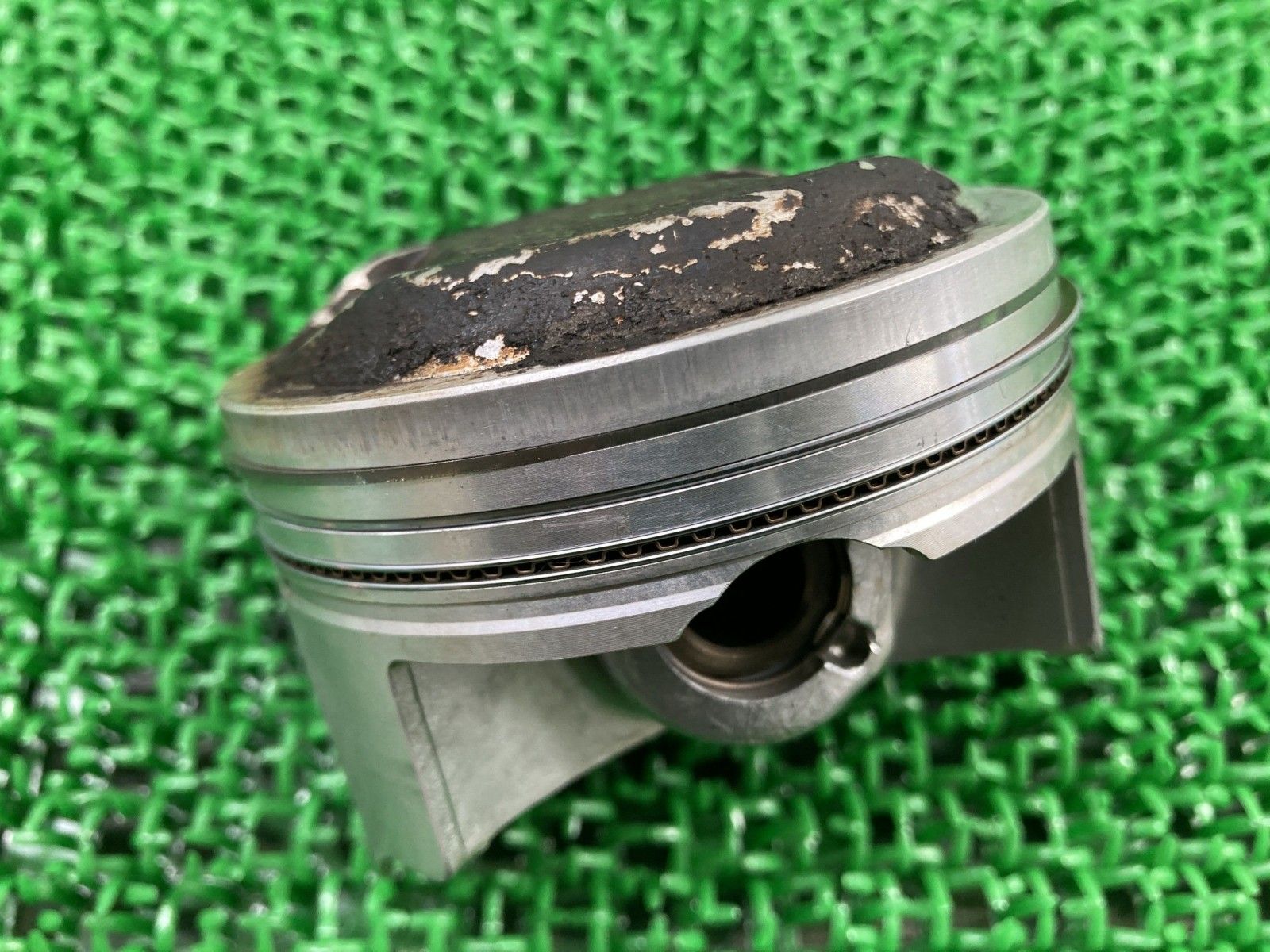 モリワキ製ゼファー1100 エンジンピストン ME 80 社外 バイク 部品 ZR 1100 A ZRT 10 mm Nw