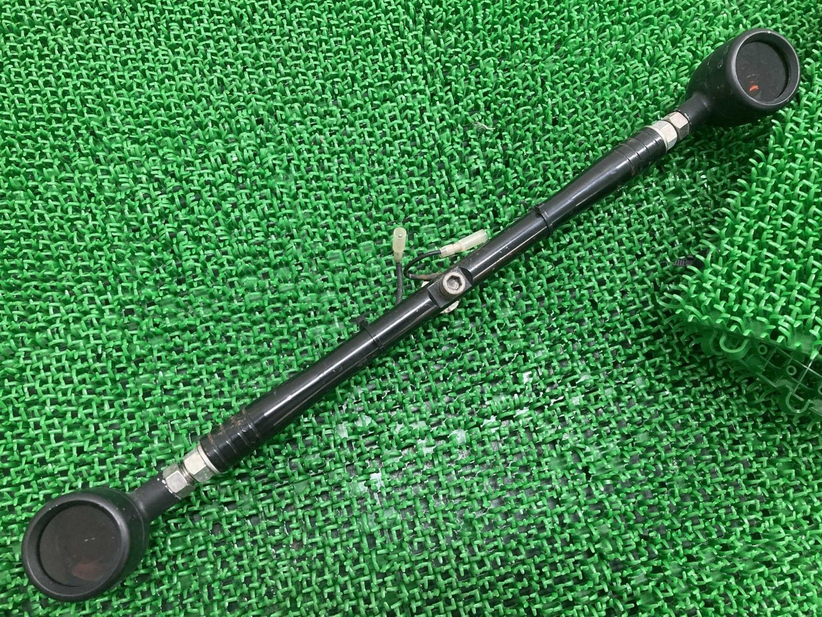 キジマ製ソフテイル ダイナ フロントウインカーステー 黒 社外 バイク 部品 移設ブラケット 全長275ミリ 曲がり無し nW