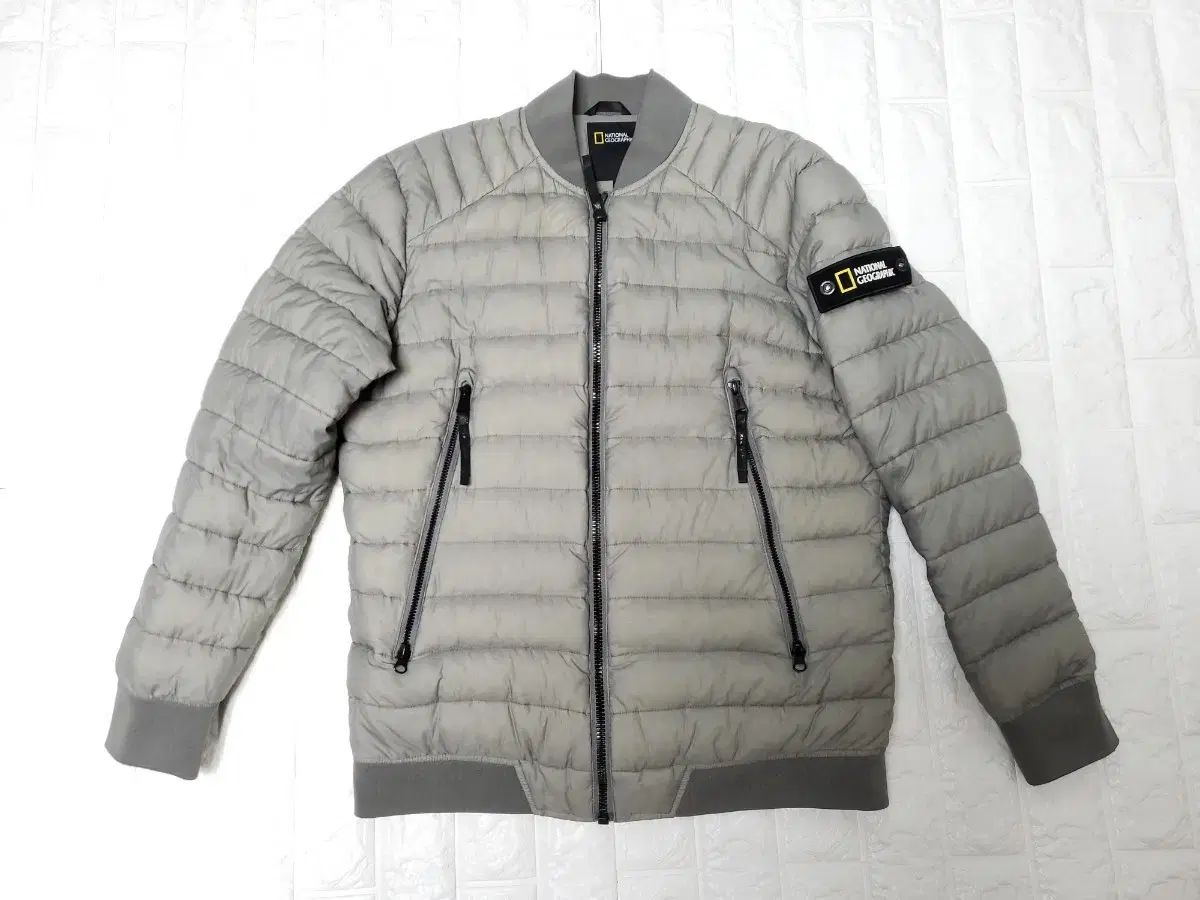 ナショナルジオグラフィック メンズ グース軽量ダウン 105 XL サイズ