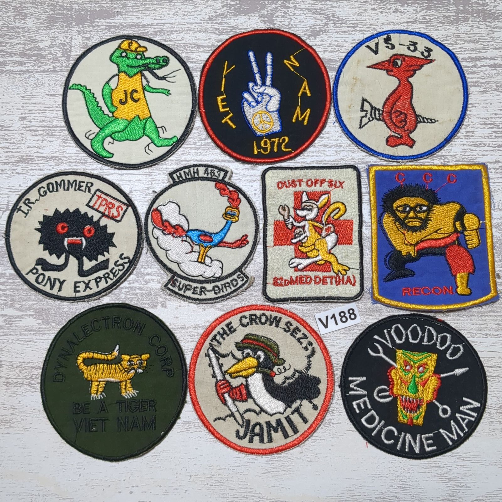 ワッペン 10枚 ☆V188 キャラクター ベトナム 戦争 サバゲー パッチ