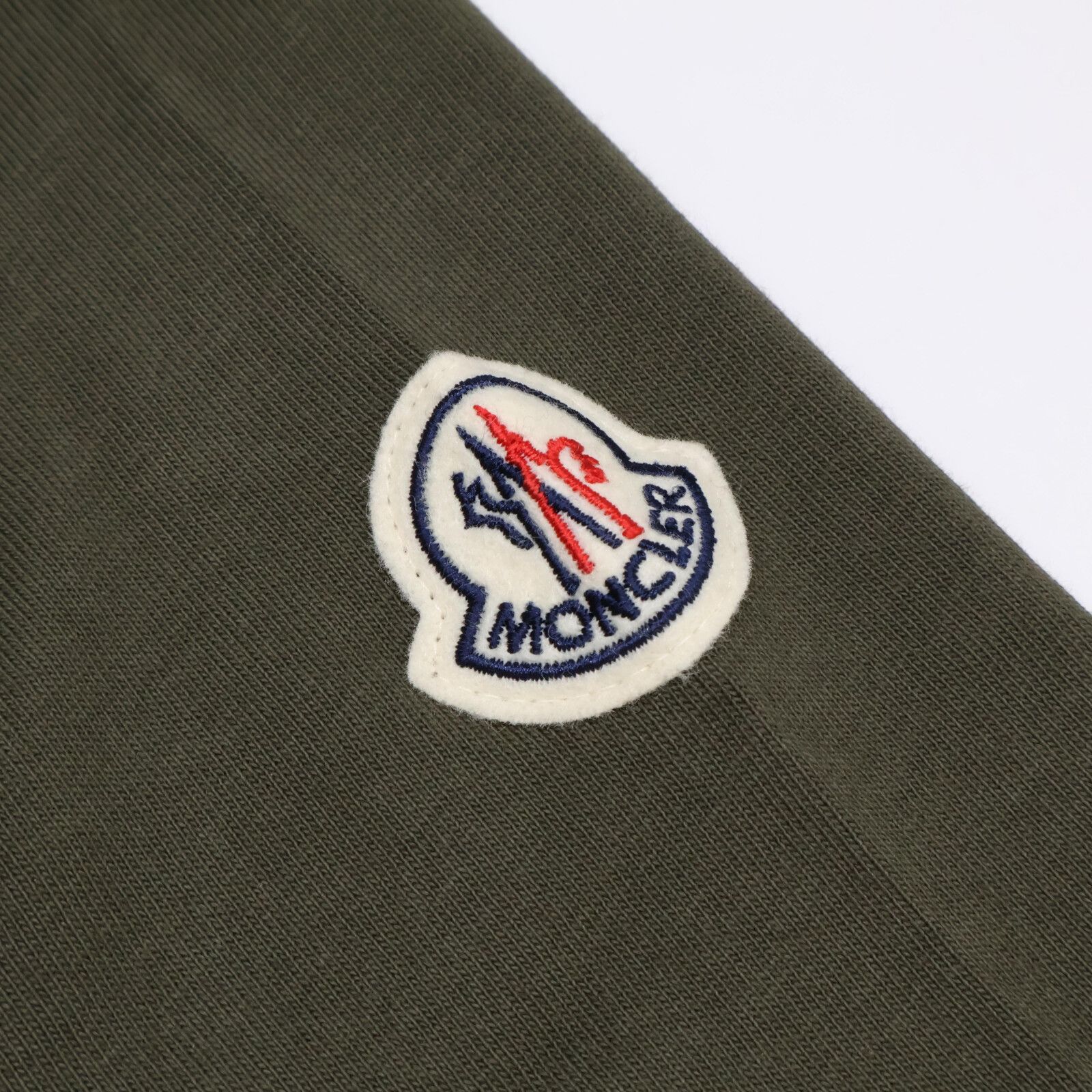 モンクレール ｶｰｷ