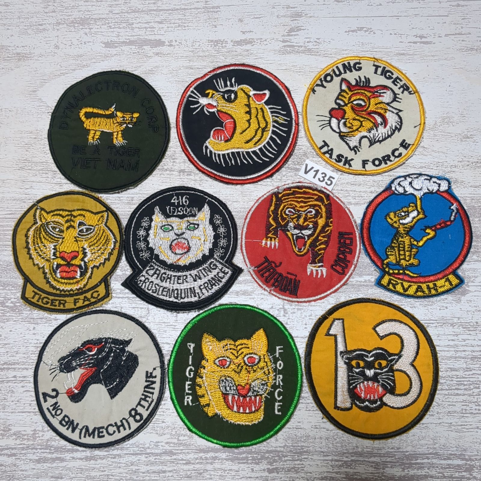 初売600円引☆1/7まで！ ワッペン 10枚 ☆V135 TIGER 虎 トラ タイガー