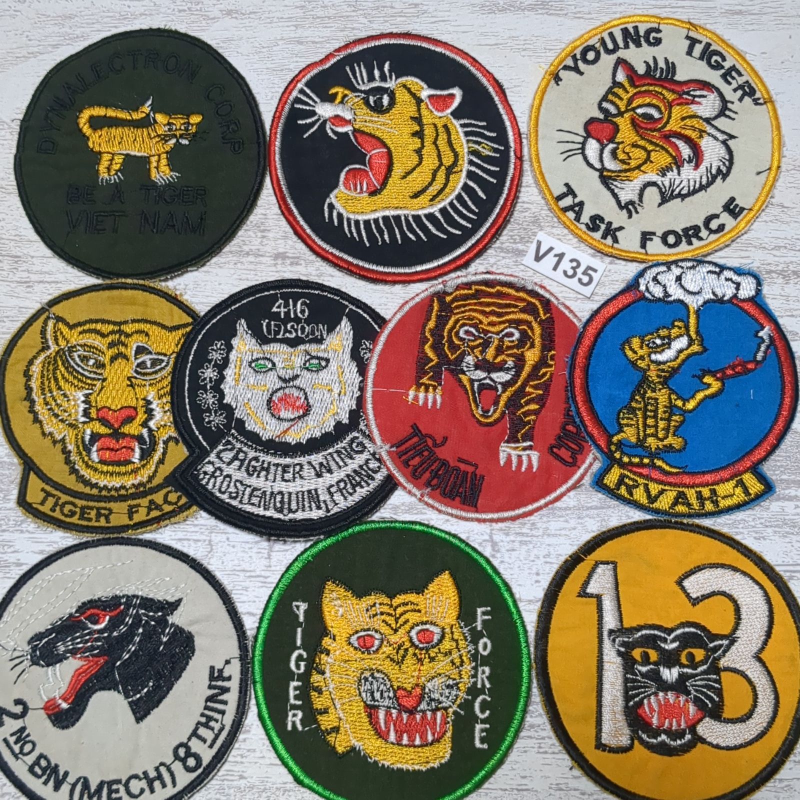 初売600円引☆1/7まで！ ワッペン 10枚 ☆V135 TIGER 虎 トラ タイガー