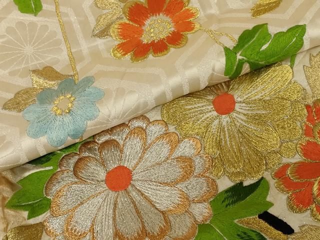 平和屋本店▽色打掛 和装 婚礼 結婚式 花嫁 神社挙式 総刺繍 鳳凰花車