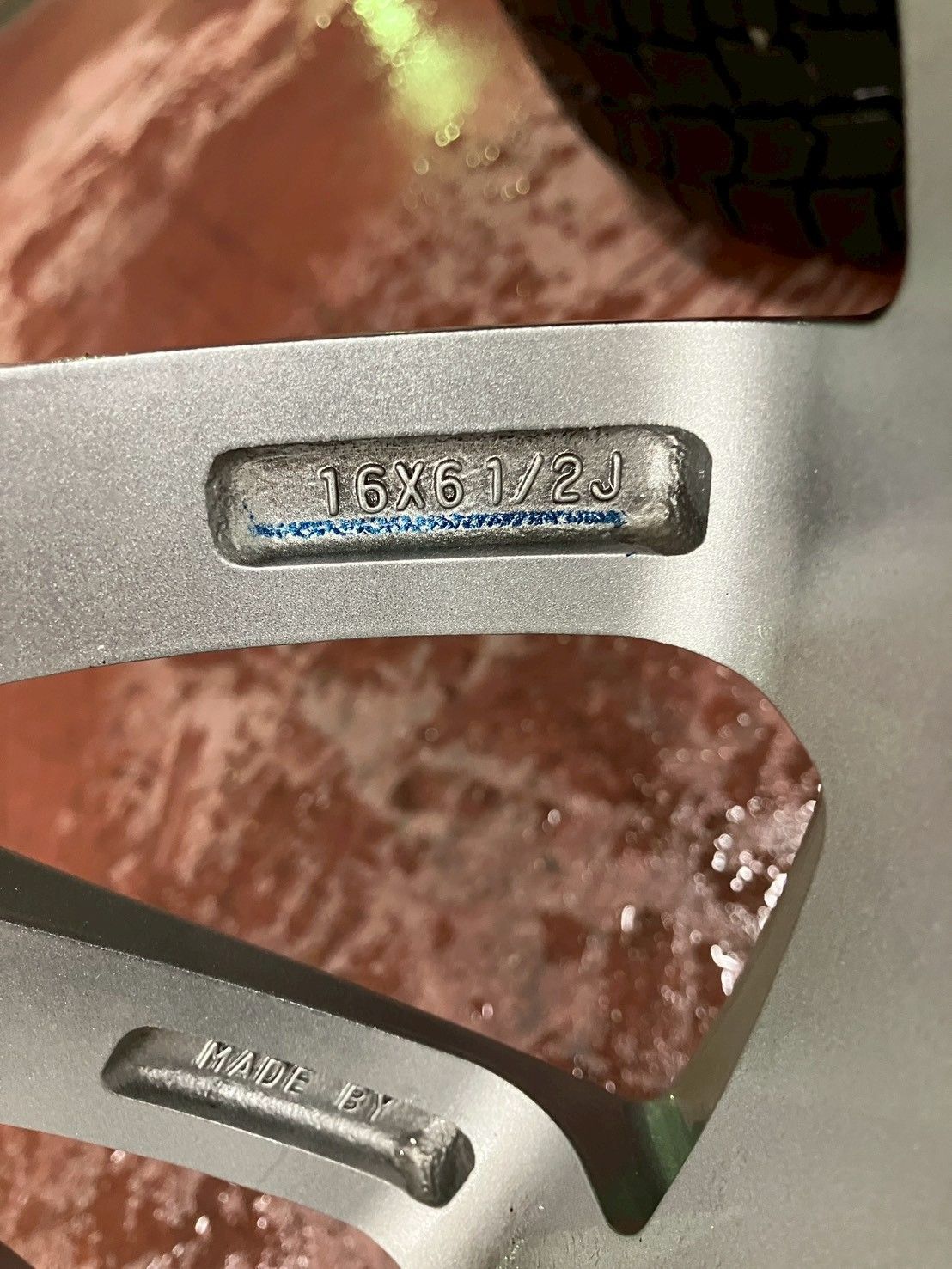 QRASIZ 16インチホイール