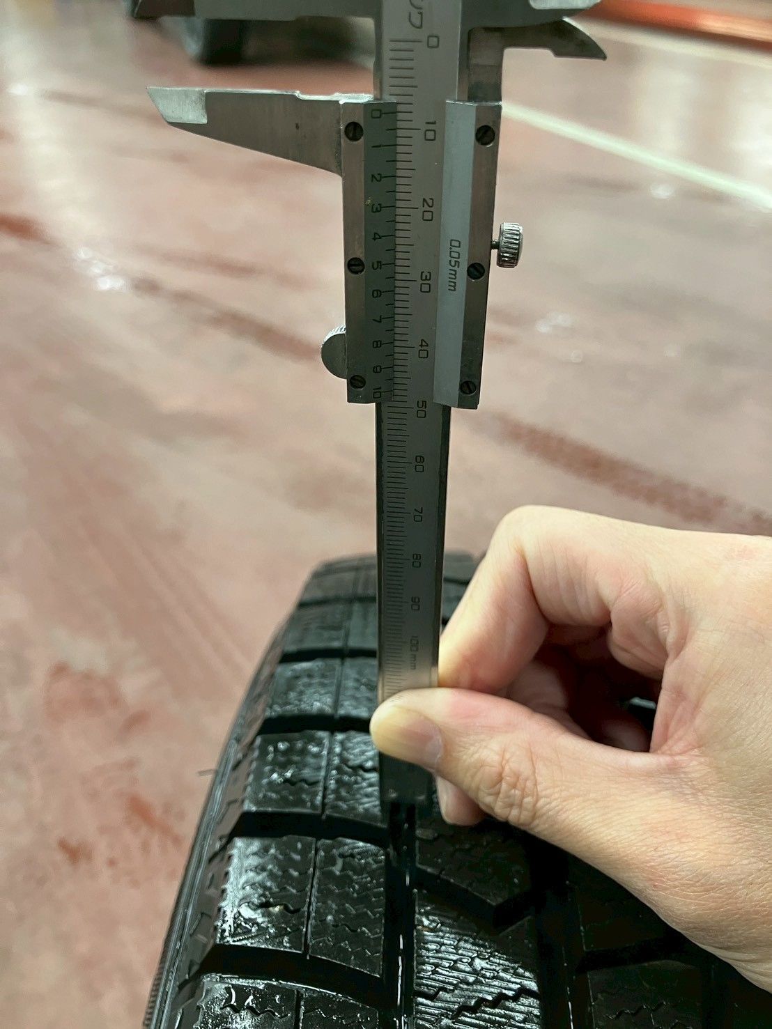 16インチホイール バリ溝