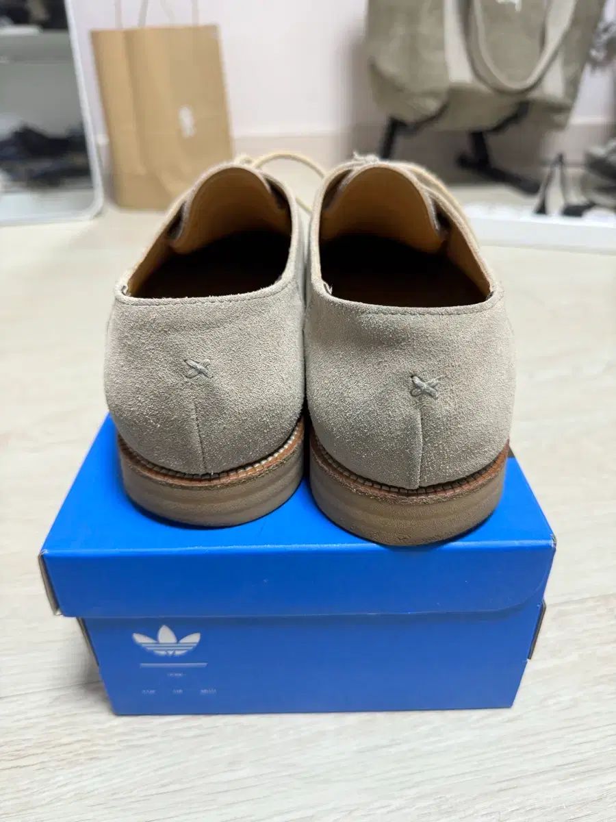 カラーコーラ Tシャツ ローラー ワラビー スウェード 275