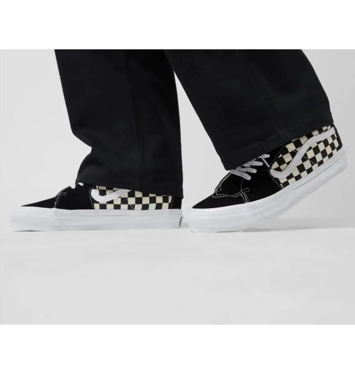 ブラック チェッカーボード