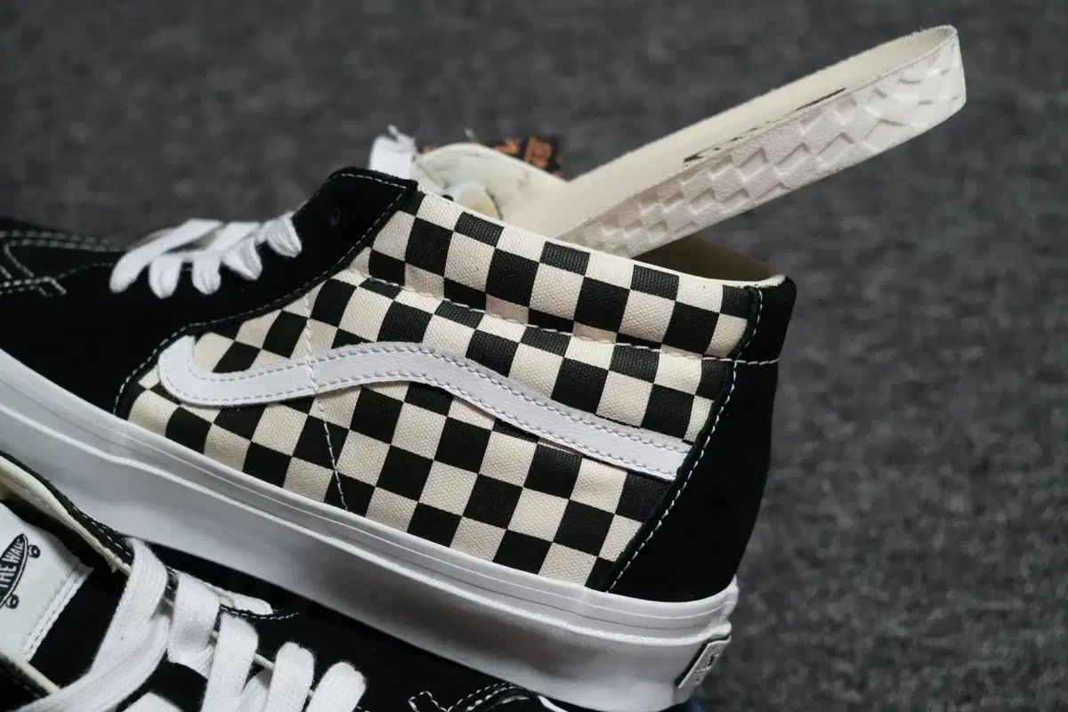 285 ヴァンズ ム SK 8 ミッド リイシュー 83 ブラック チェッカーボード