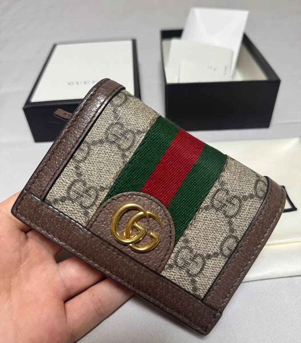 状態良し グッチ オフィディア 財布
