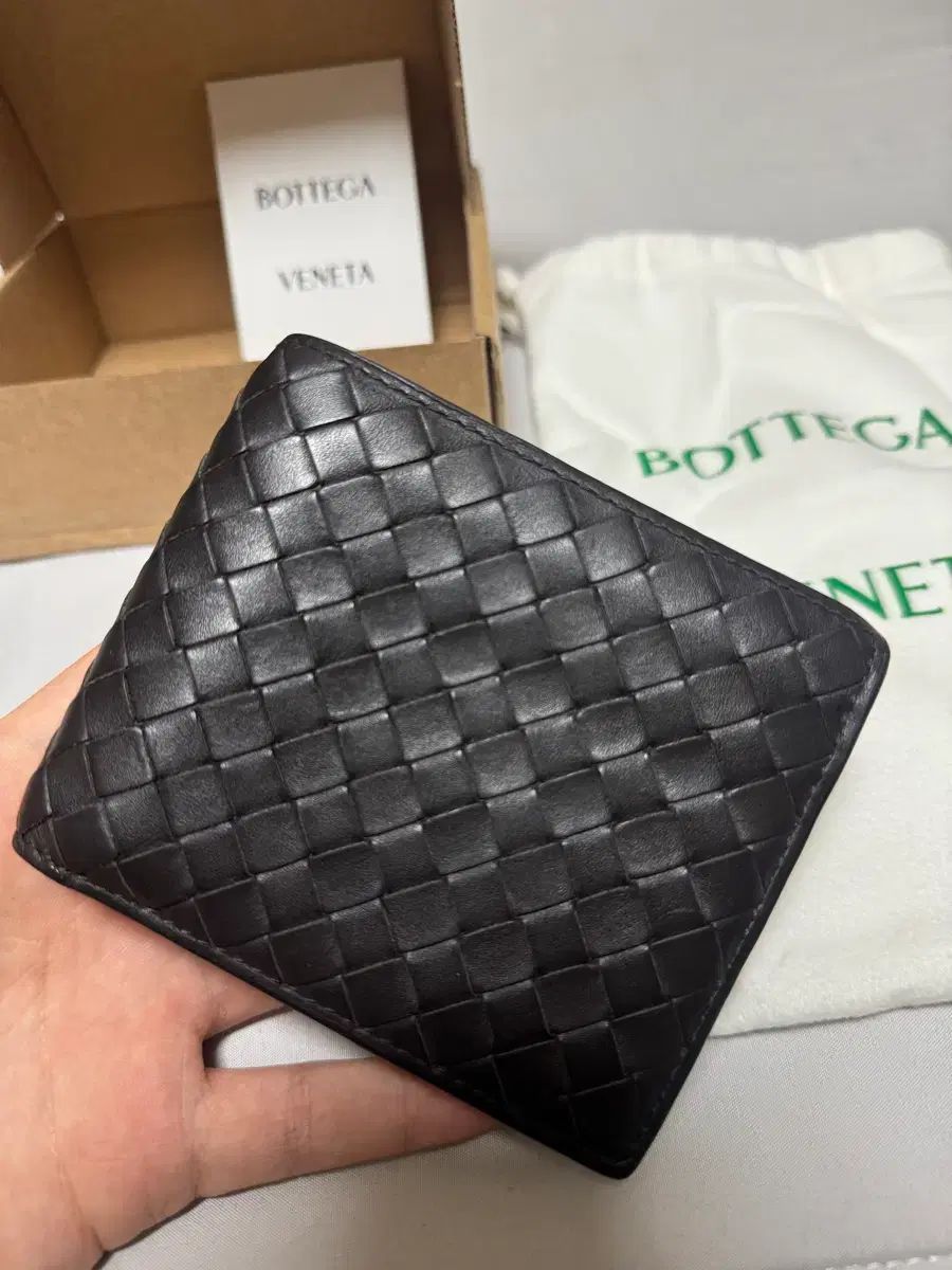 Bottega Veneta ボッテガヴェネタ 二つ折り財布