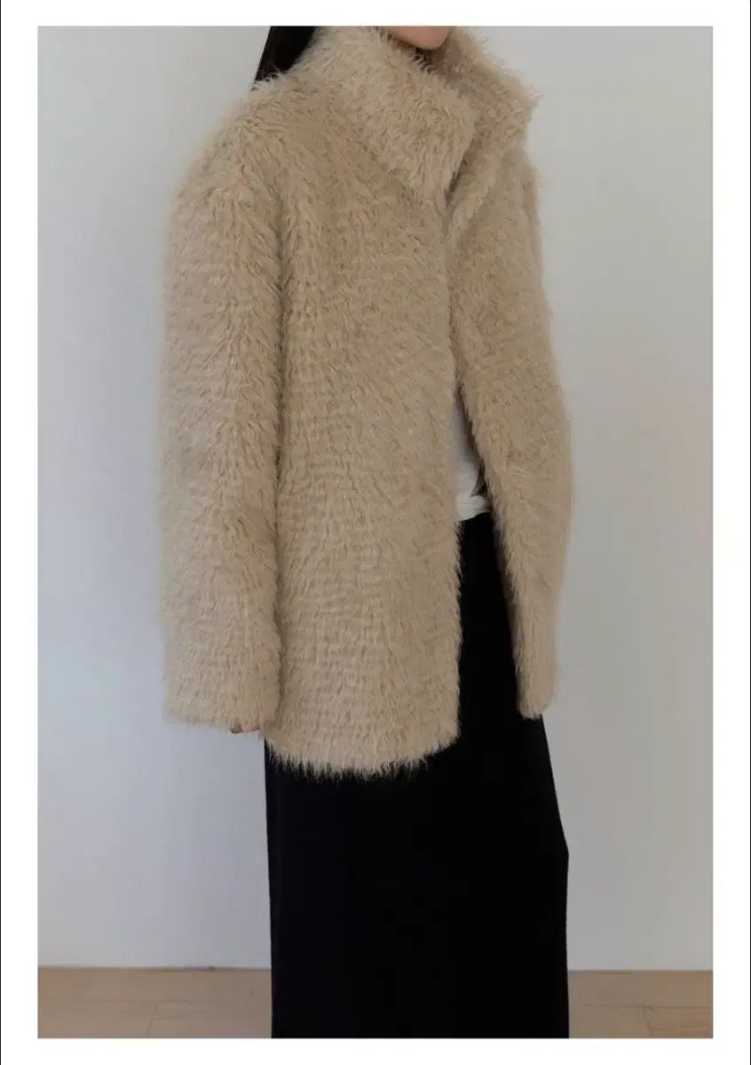 ガーター ELLEファー ジャケット