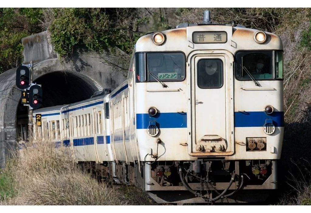 鉄道模型 1 150 キハ47 8000形ディーゼルカー 九州色 鹿児島車両センター セット 4両 特別企画 97962
