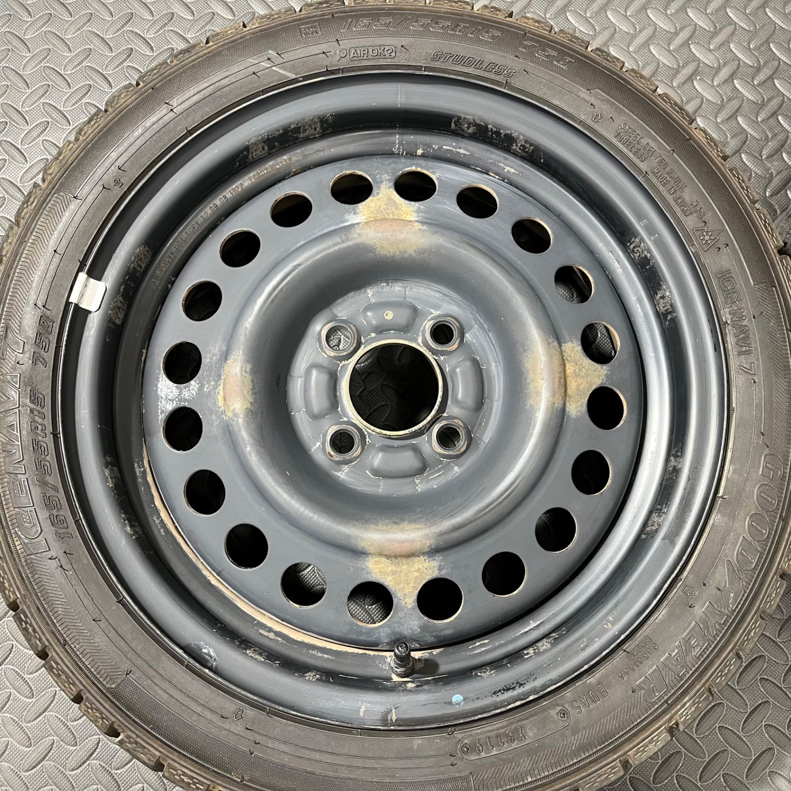 19年製 165 55 R 15 グッドイヤー アイスナビ7 タント ムーブ ワゴンR スペーシア スタッドレスタイヤ カスタムカー向けサイズ 1325