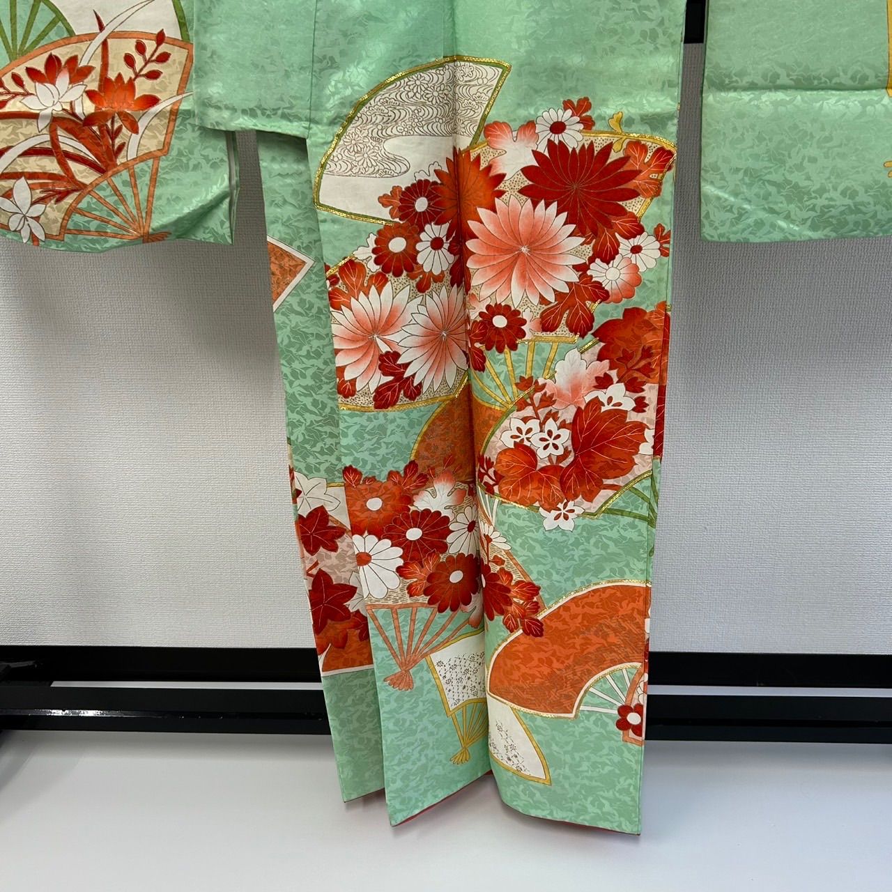 セミアンティーク 振袖 金駒刺繍 扇に花柄 正絹 着物 MK-2697 - メルカリ