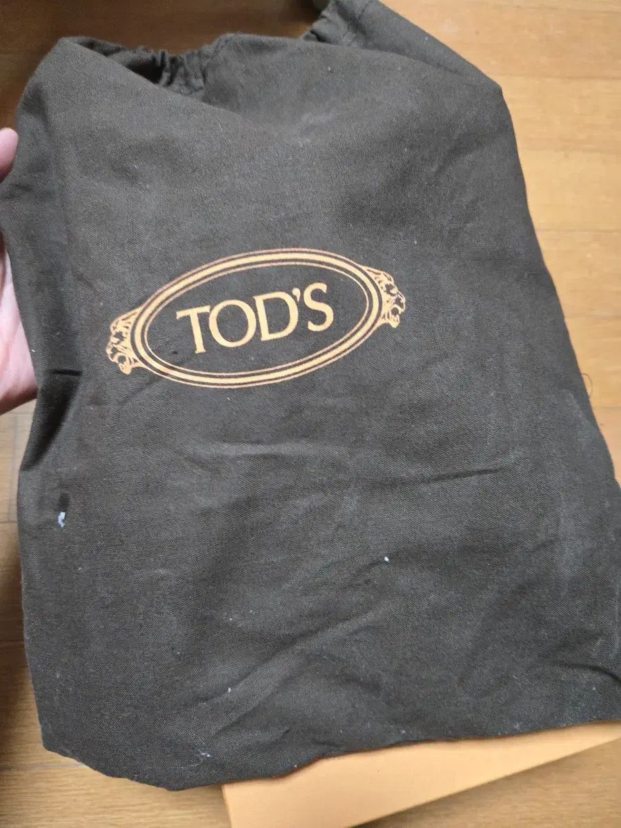 ゴンミーニ メンズ