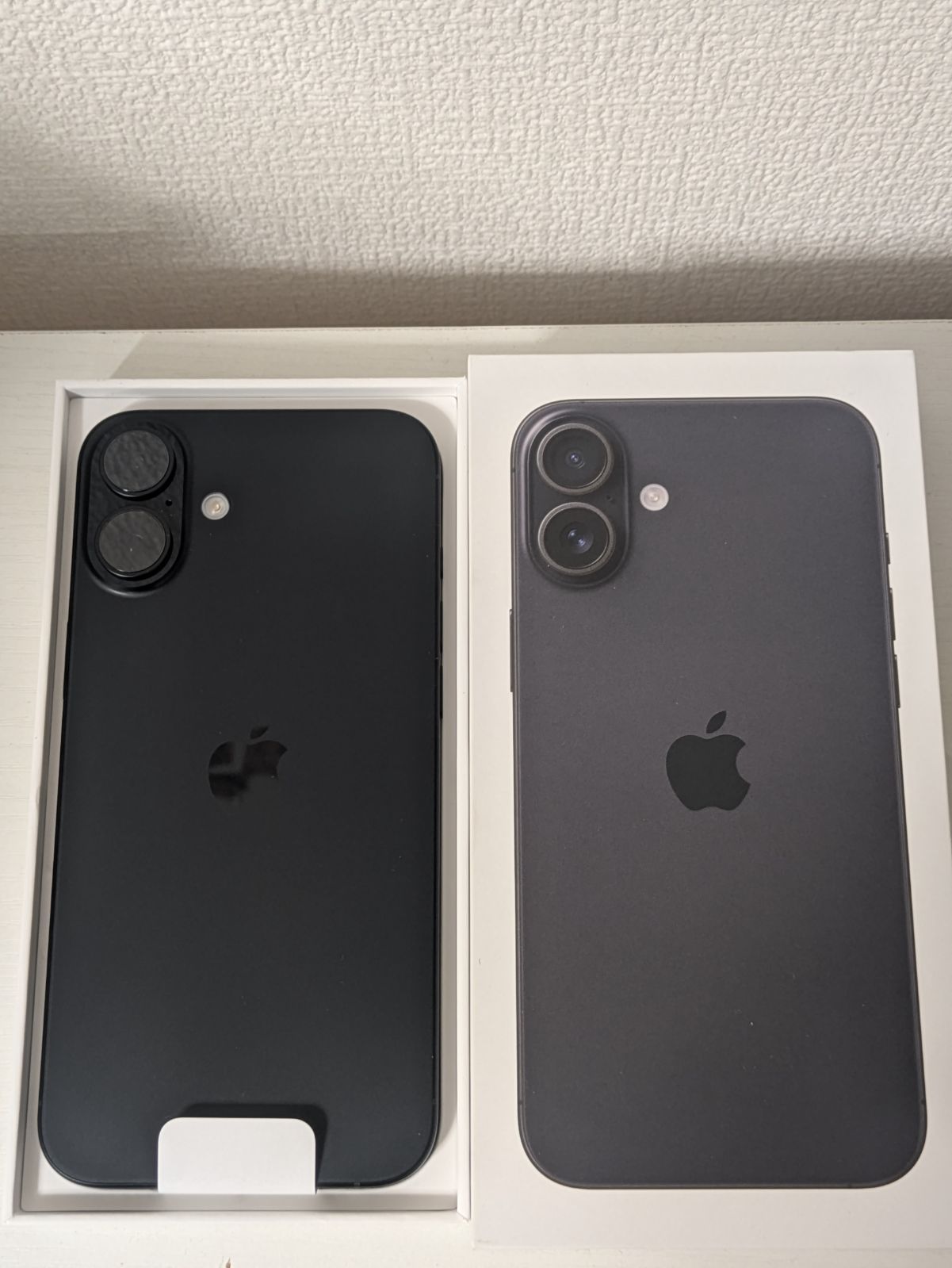 ♥品 iPhone 16 Plus 128 GB ブラック