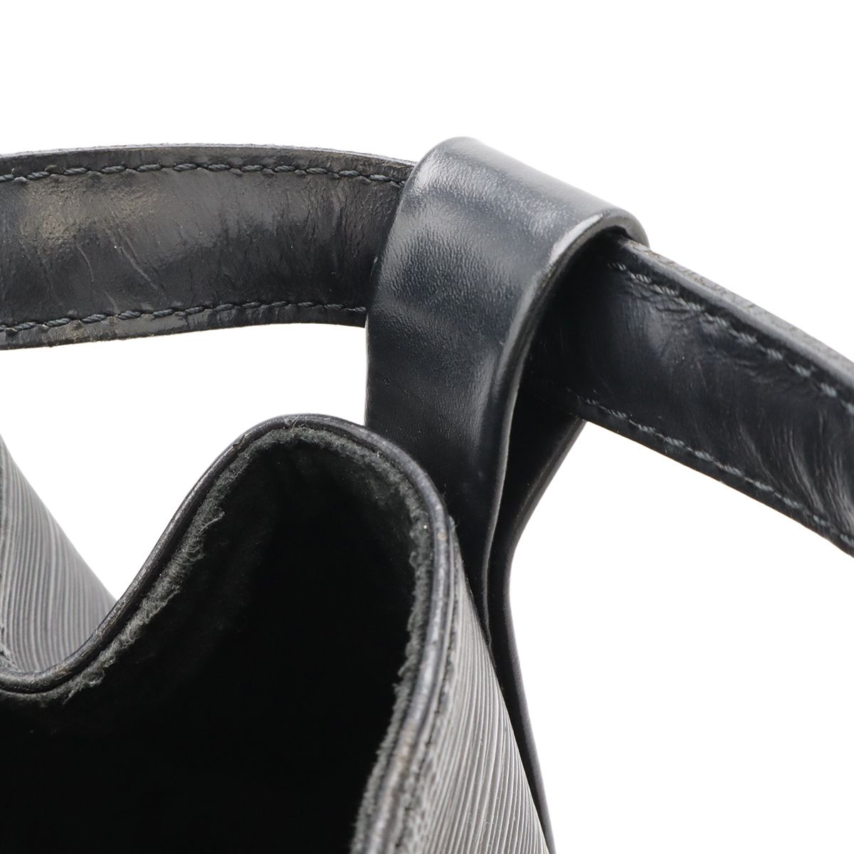 LOUIS VUITTON ルイ ヴィトン エピ ランドネPM ショルダーバッグ ワン