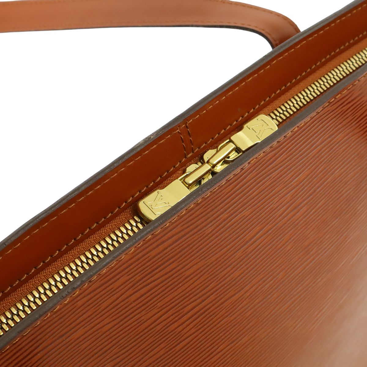 LOUIS VUITTON ルイ ヴィトン エピ リュサック ショルダーバッグ