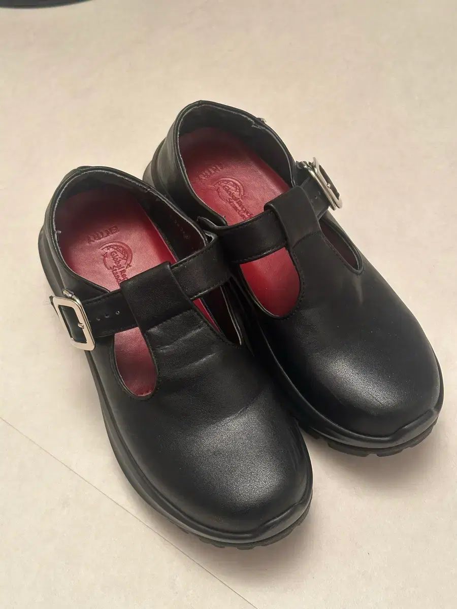 YASE ブラック メリージェーン フラットフォーム シューズ 240