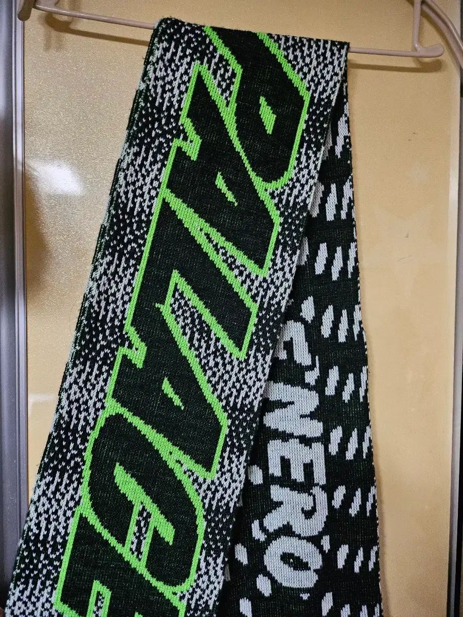 パレスマフラー