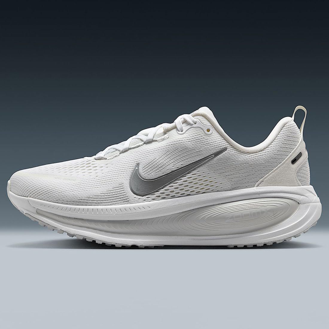 ナイキ ボメロ 18 W Vomero ホワイト|フォトンダスト|サミットホワイト|メタリックシルバー HM 6804-104 24.0 cm