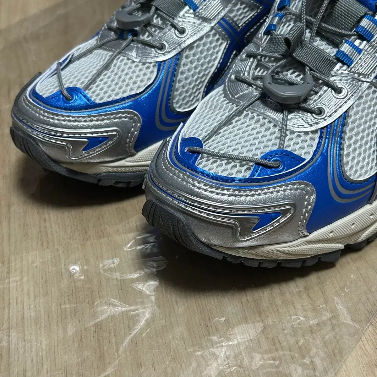  アシックス ゲル カハナ TR V 4 白イリュージョン ブルー シューズ チェアカバー 登山靴 トレッキングシューズ アウトドアシューズ