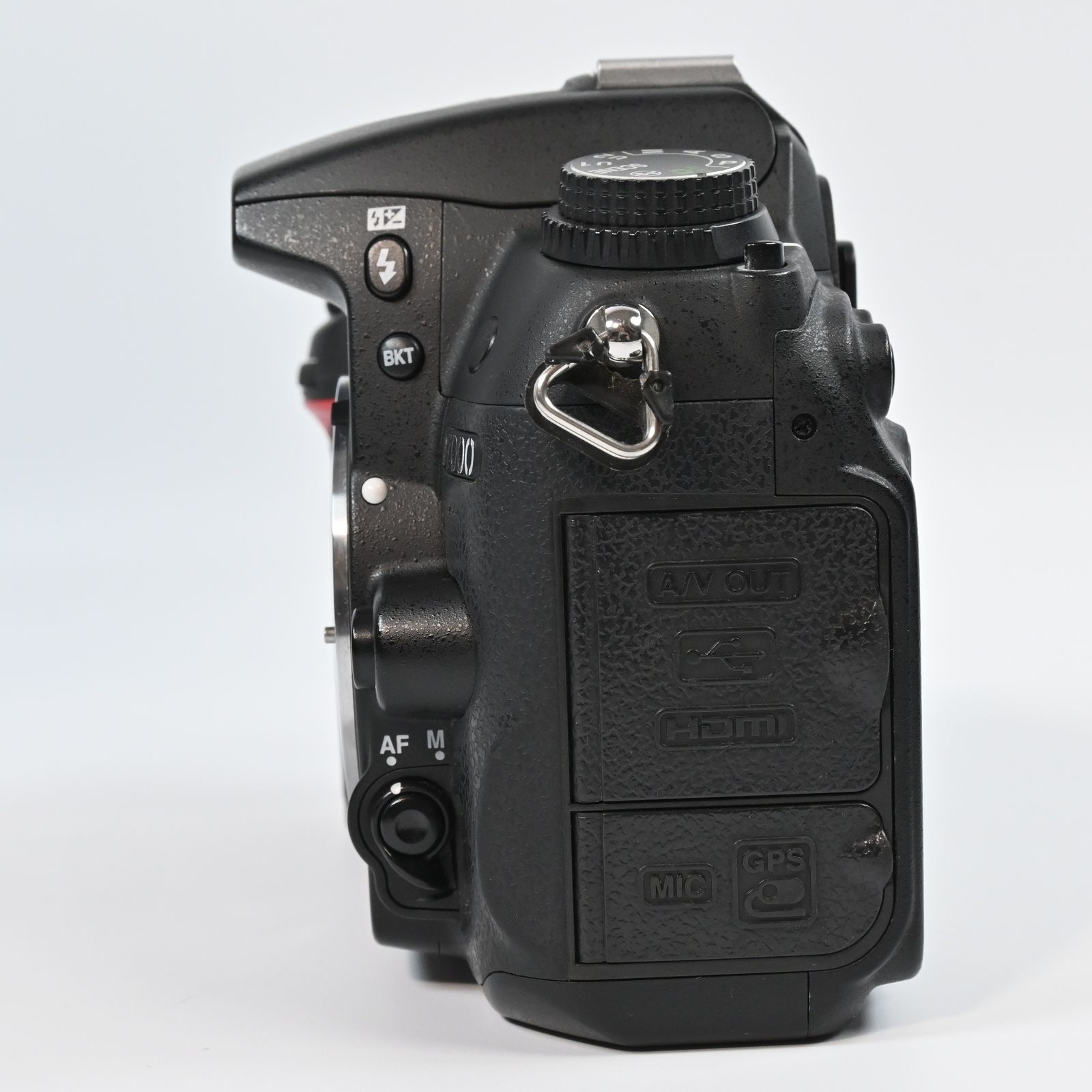 Nikon D7000 ボディ ショット数 24039回 バッテリーグリップ付き