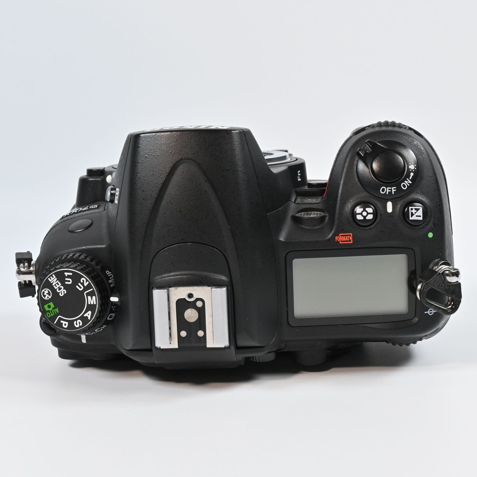 Nikon D7000 ボディ ショット数 24039回 バッテリーグリップ付き