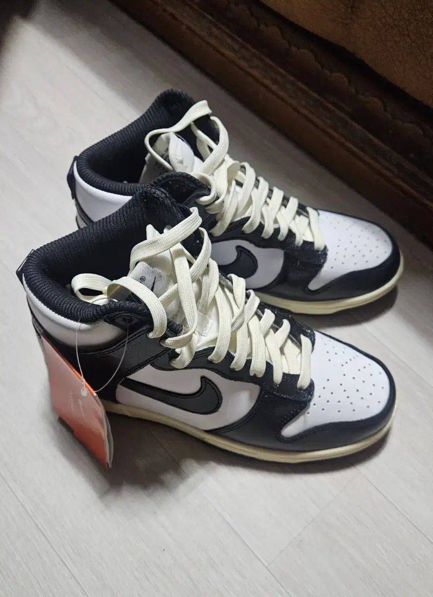 ナイキ ダンクハイ ヴィンテージブラック 225 ♥