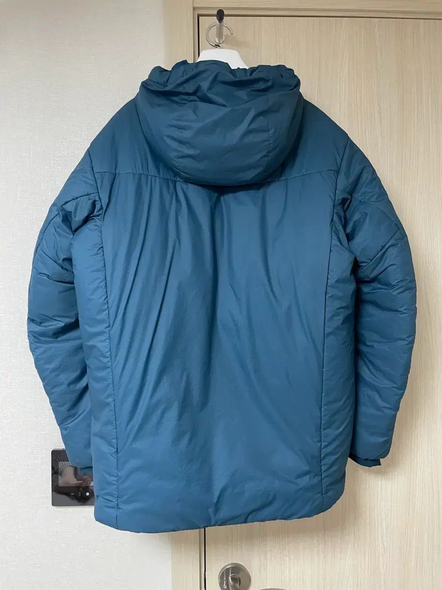 L アークテリクス ヌク イ SV タイムラブ