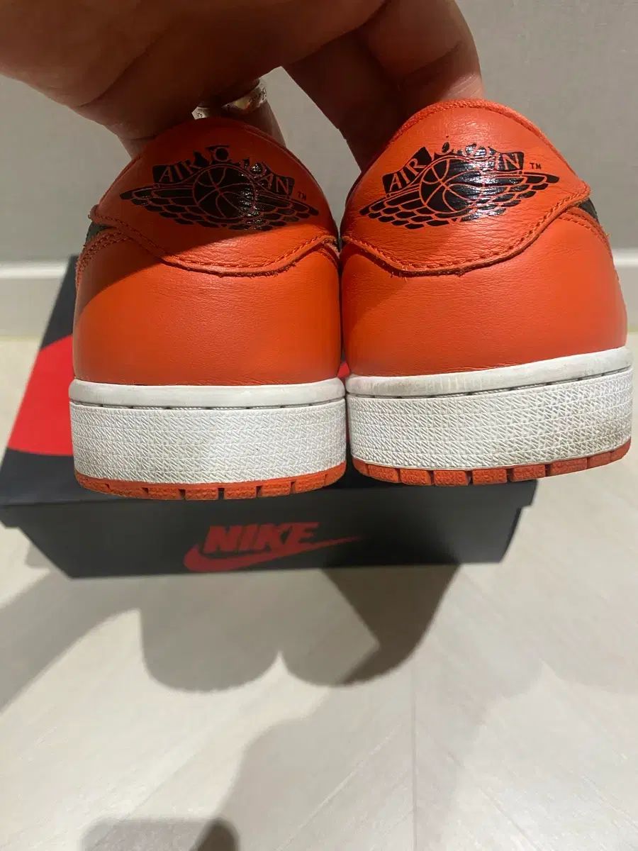 ジョーダン1 ロー