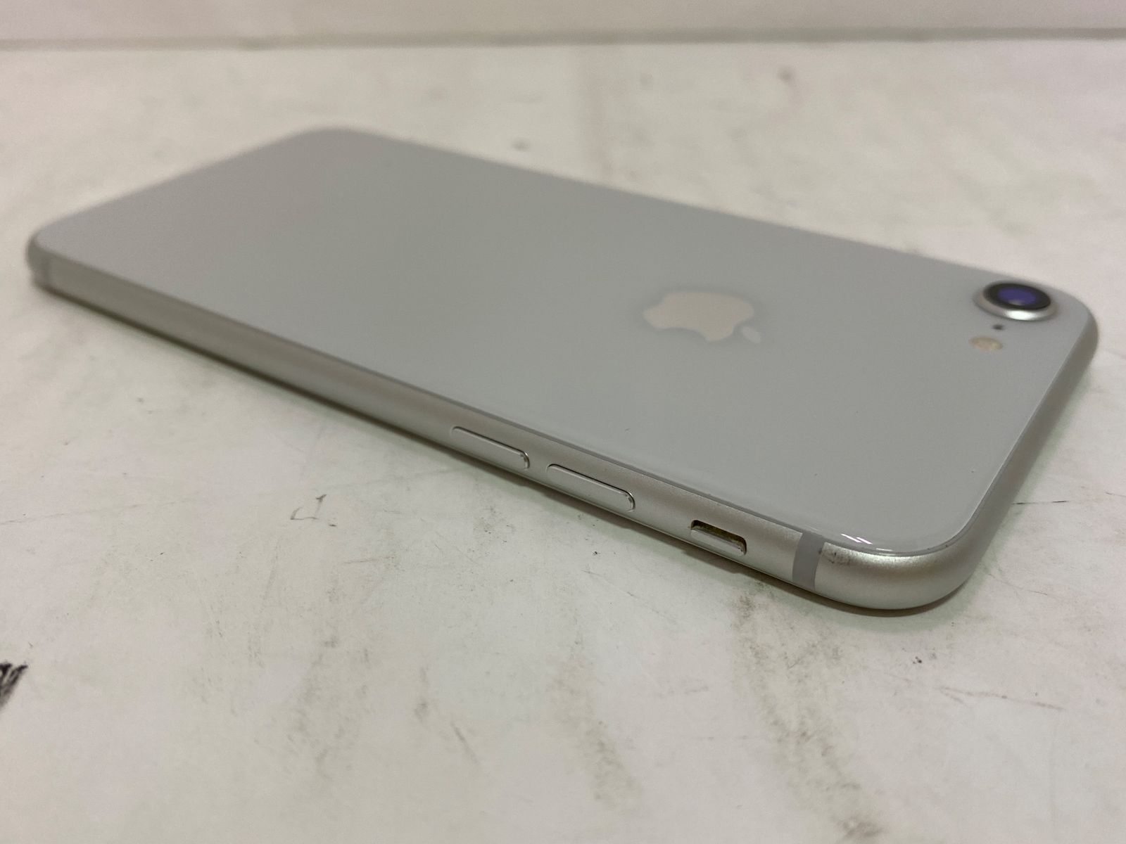  スマホ iPhone 8 64 GB SIMフリー スマートフォン本体 スマートフォン 携帯電話